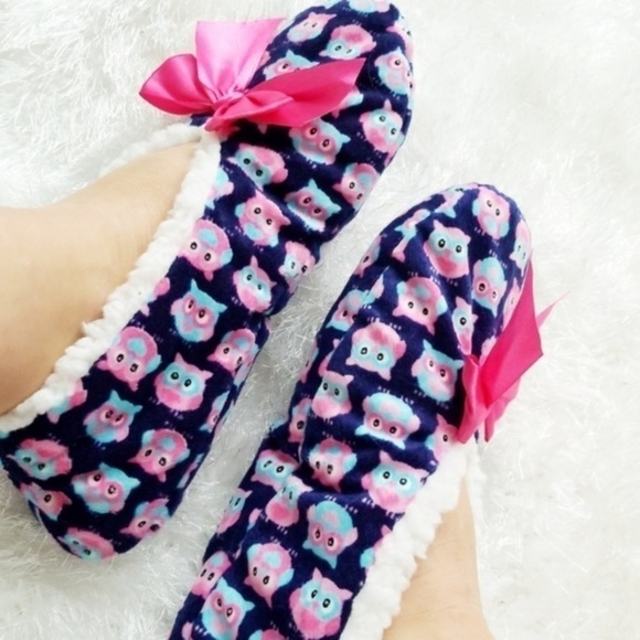 Soft and Warm Owl Slippers - Picture 2 of 3